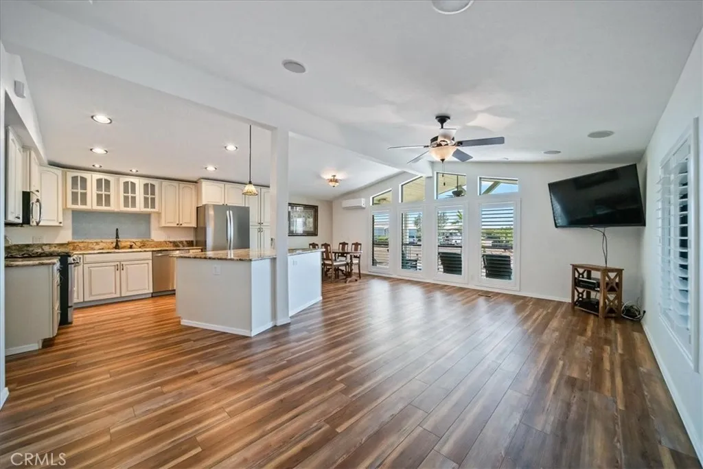 Open Floor plan Open Floor plan