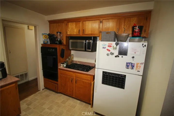 940 S Taylor, Hemet, California 92543 — photo 5
