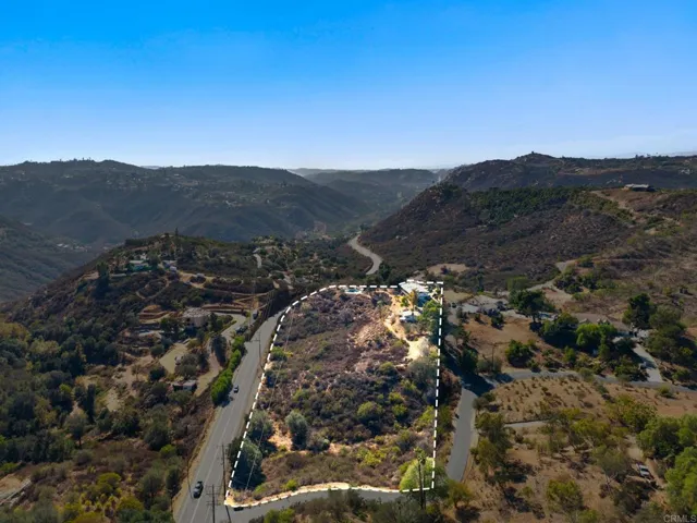 30126 Castlecrest Drive, Valley Center, California 92082 — photo 4