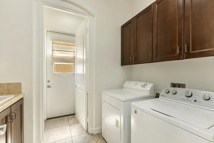 043_Laundry room