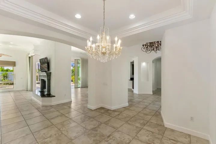 027_Dining Area