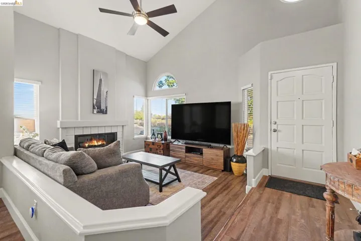 512 Catalina Cir, Vallejo, California 94589 — photo 5