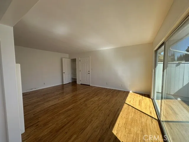 4555 Hazeltine Avenue 4, Sherman Oaks, California 91423 — photo 4