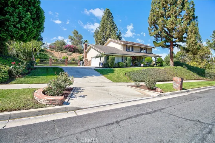 1230 Via Vallarta, Riverside, California 92506 — photo 4