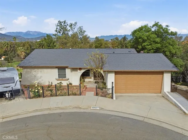 2715 Brockton, Riverside, California 92501 — photo 4