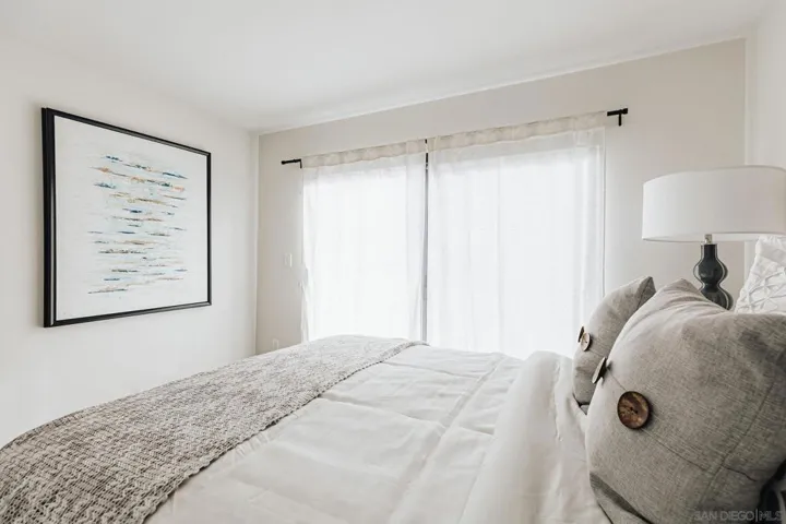 4652 Don Lorenzo Dr A, Los Angeles, California 90008 — photo 4