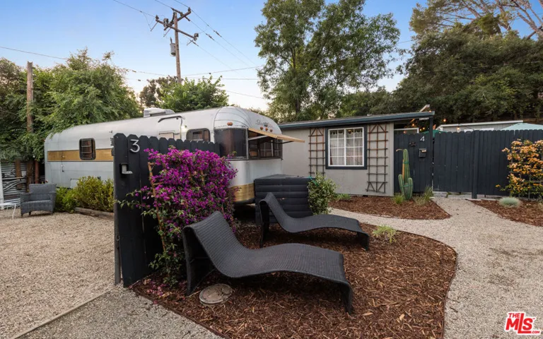 272 N Topanga 3, Topanga, California 90290 — photo 5