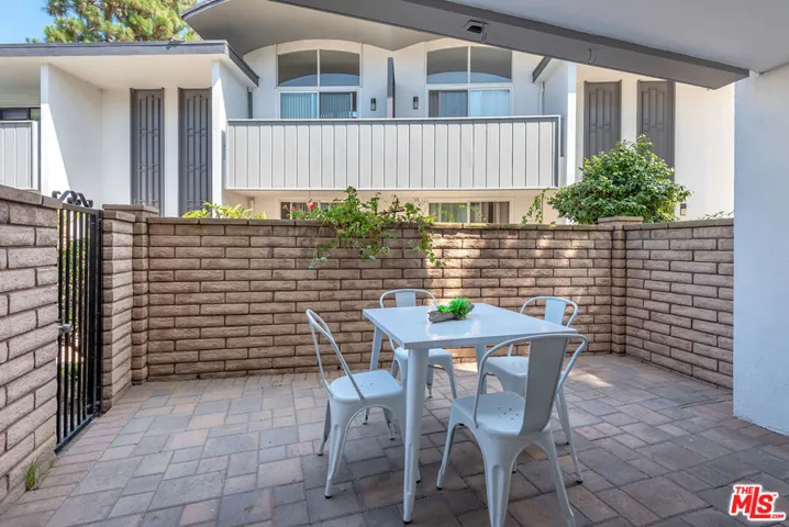 13226 Admiral Avenue N, Los Angeles, California 90292 — photo 4