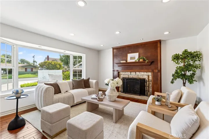 527 N Lincoln Avenue, Fullerton, California 92831 — photo 4