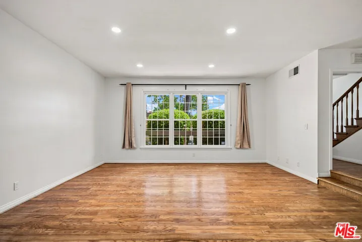 10669 La Grange Avenue, Los Angeles, California 90025 — photo 4