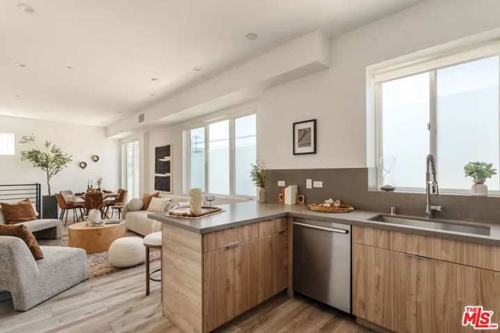 4916 1/2 S Centinela Avenue, Los Angeles, California 90066 — photo 5