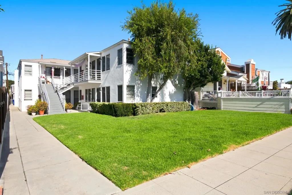 728 G Ave