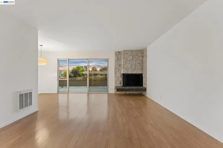 339 Broadway 116, Alameda, California 94501 — photo 4