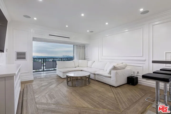 1155 N La Cienega Boulevard 1110, West Hollywood, California 90069 — photo 5