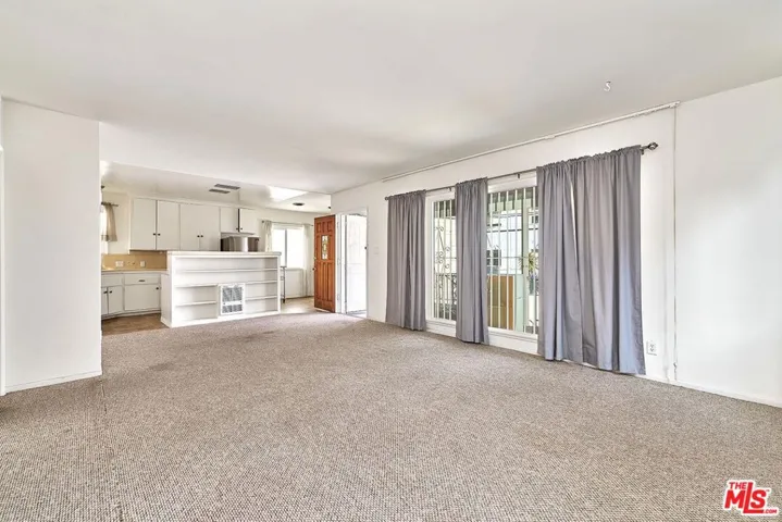 1016 1/2 S Oxford Avenue, Los Angeles, California 90006 — photo 4
