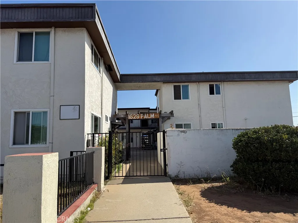 1629 Palm Ave