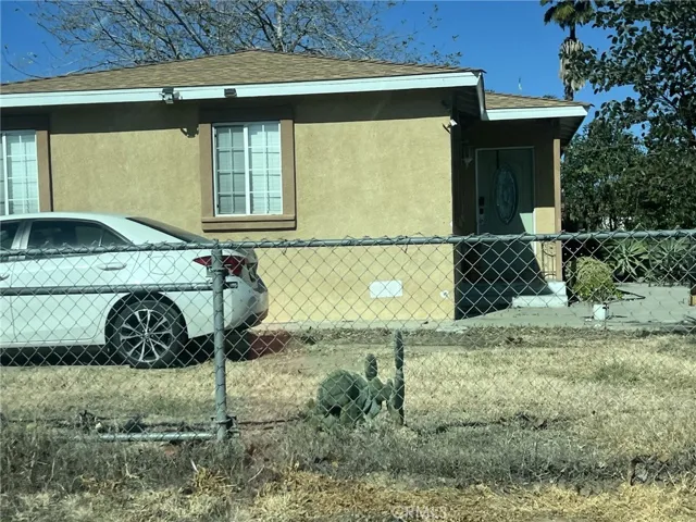 8970 Williams, Fontana, California 92335 — photo 4