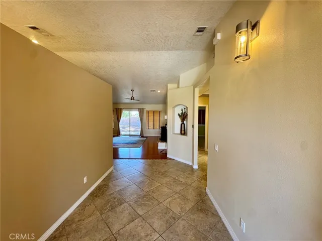 18015 Wildwood Drive, Victorville, California 92395 — photo 5