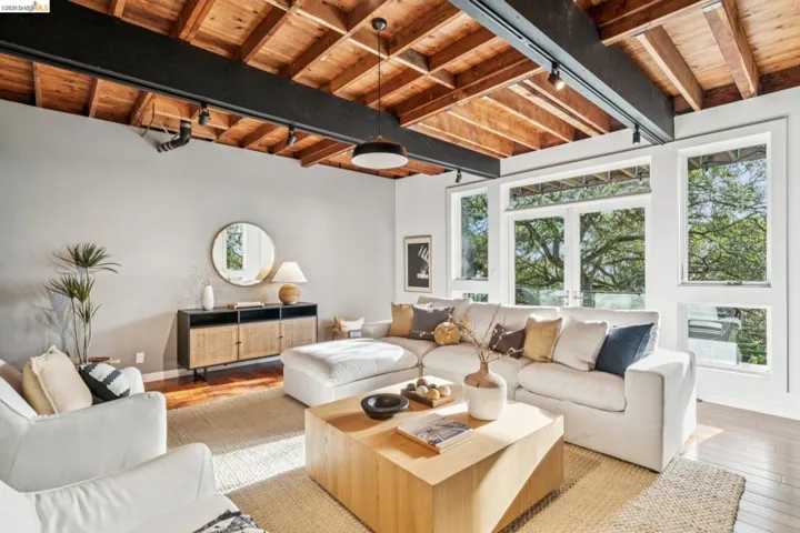 25 Ascot Court, Oakland, California 94611 — photo 5