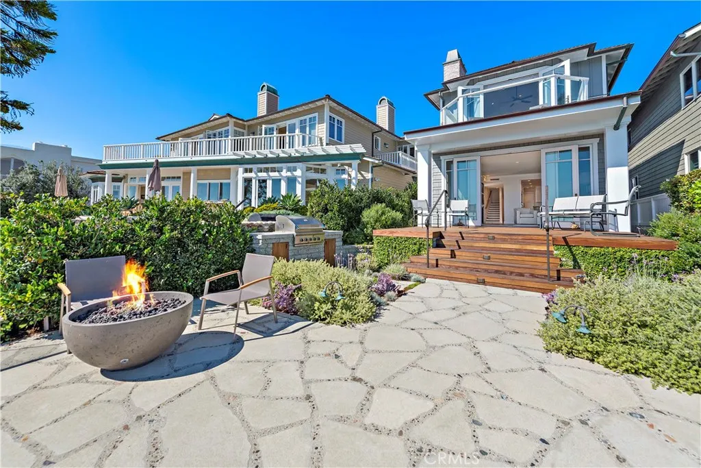 1369 Gaviota Dr