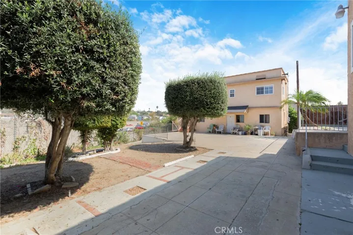 334 Robinson, Los Angeles, California 90026 — photo 5