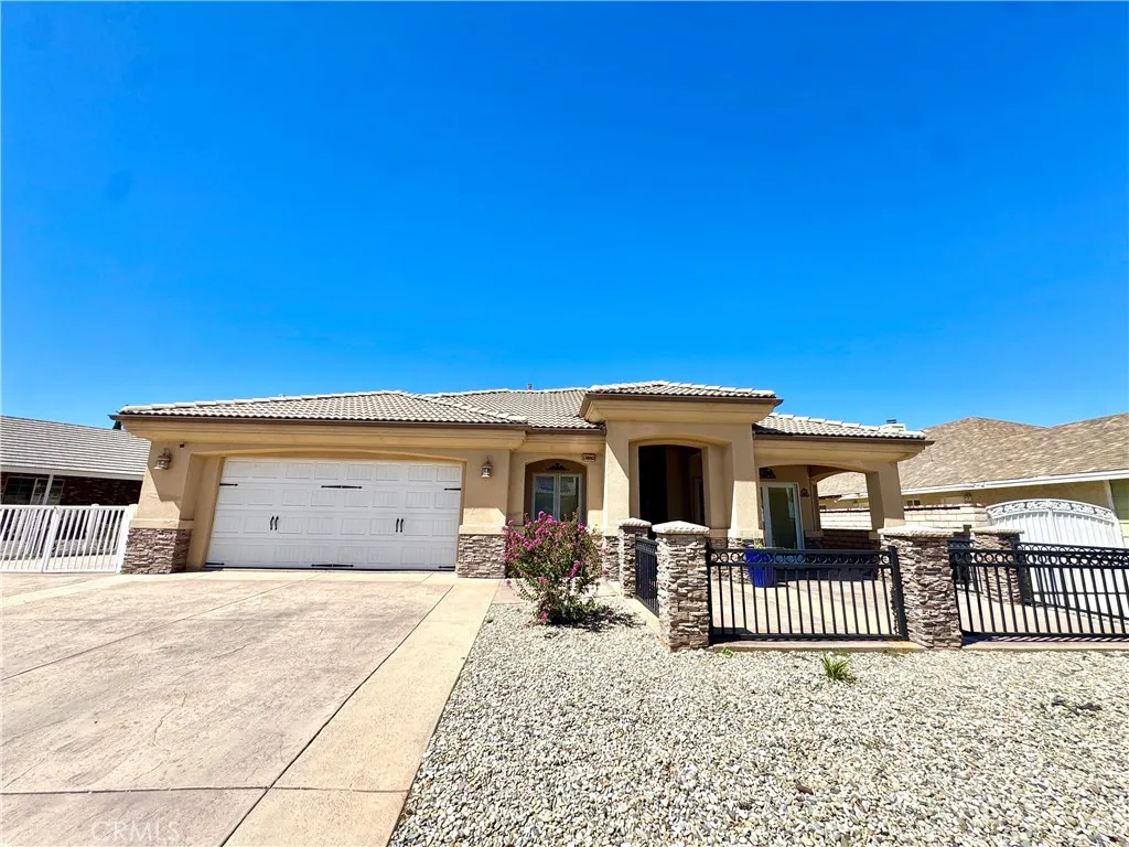 13880 Evergreen Ln