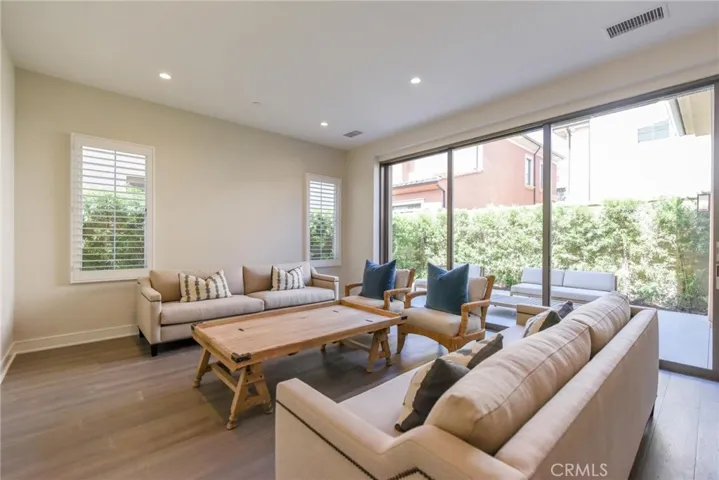 121 Linda Vista, Irvine, California 92618 — photo 5