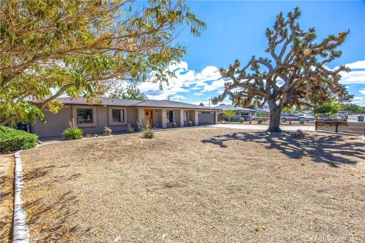 13231 Iroquois, Apple Valley, California 92308 — photo 4