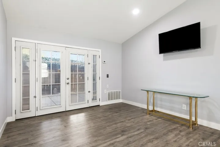 9505 Arlington Avenue 46, Riverside, California 92503 — photo 4