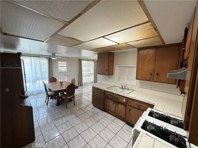16818 La Salle, Gardena, California 90247 — photo 5