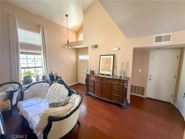 28982 Sam Place, Canyon Country, California 91387 — photo 4
