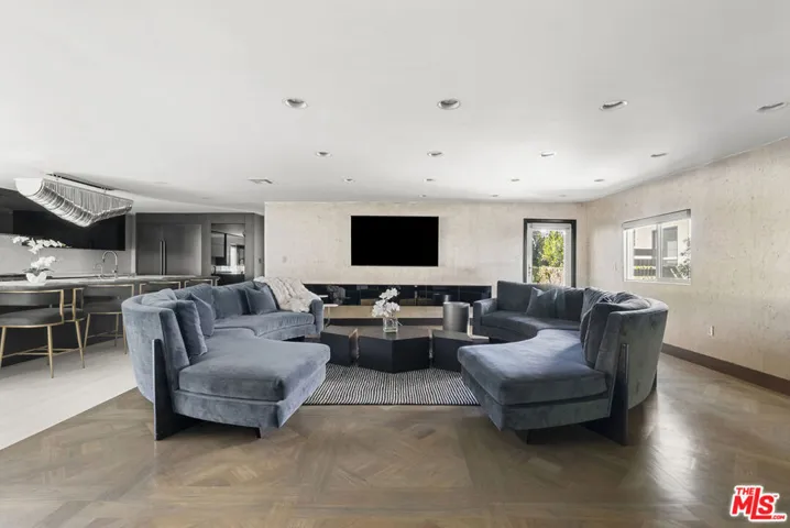459 N Croft Avenue, Los Angeles, California 90048 — photo 4