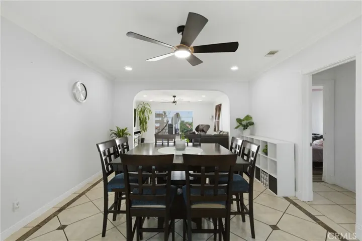 6836 Aura, Reseda, California 91335 — photo 5