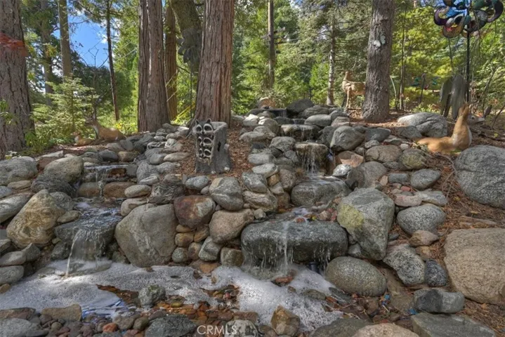 393 Brentwood, Lake Arrowhead, California 92352 — photo 4
