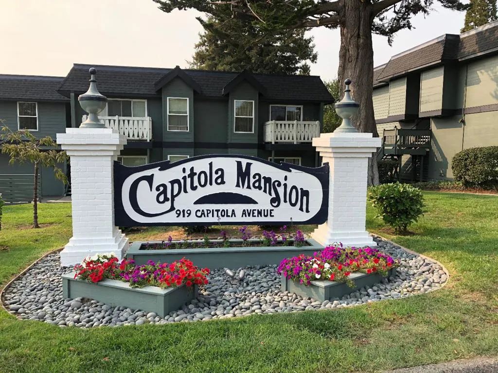 919 Capitola Ave #18