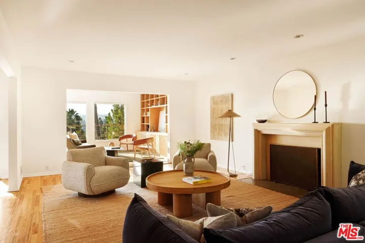 2111 Hollyvista Avenue, Los Angeles, California 90027 — photo 4