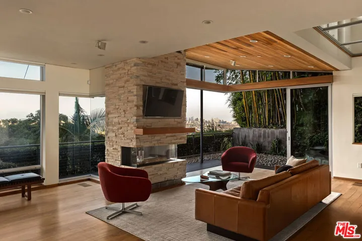 1625 N Crescent Heights Boulevard, Los Angeles, California 90069 — photo 4