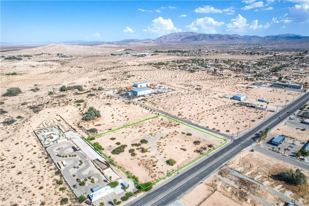 4973 Adobe Rd