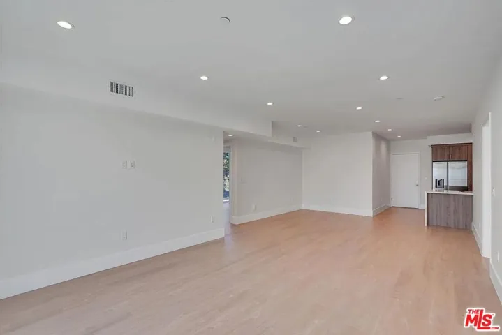 14419 Riverside Drive 203a, Sherman Oaks, California 91423 — photo 4
