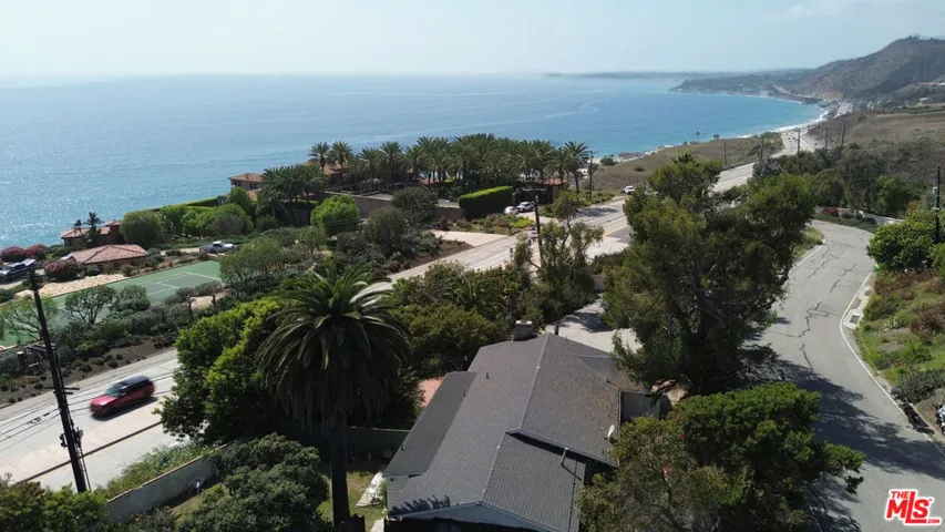 3946 Puerco Canyon Road, Malibu, California 90265 — photo 4