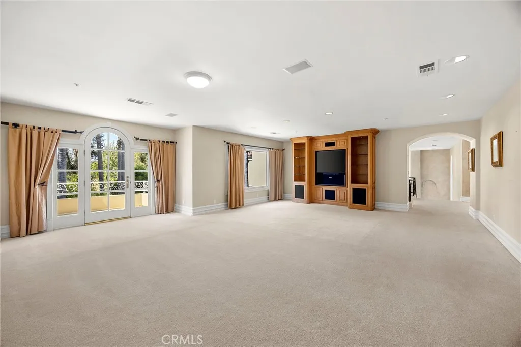 Media / Game Room / Deck