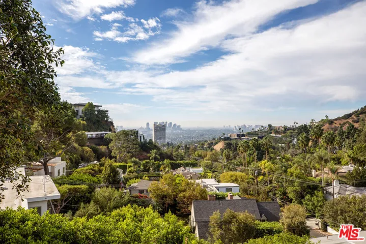 1517 Oriole Lane, Los Angeles, California 90069 — photo 5