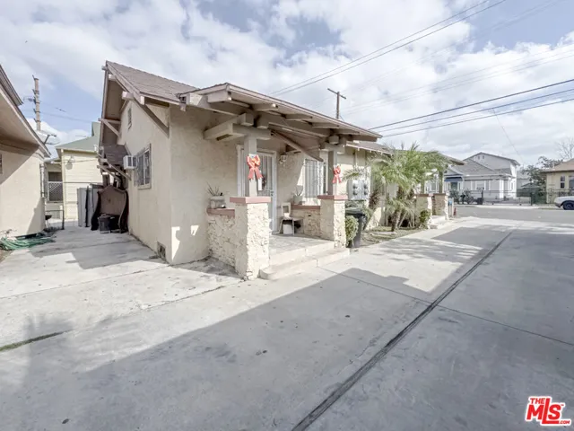 1209 Irolo Street, Los Angeles, California 90006 — photo 4