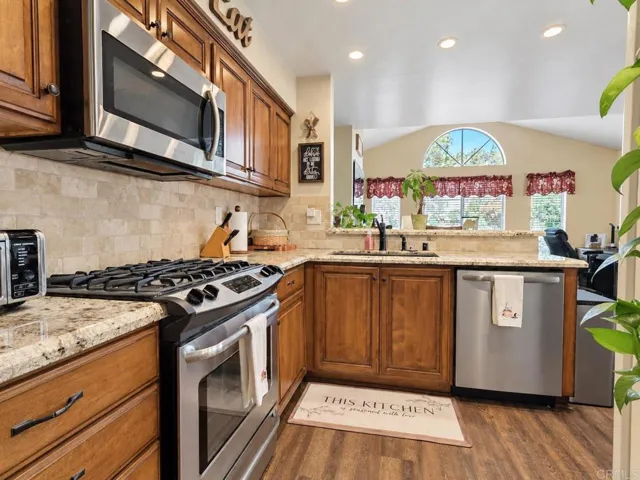 1724 Avenida De Suenos, Oceanside, California 92056 — photo 5