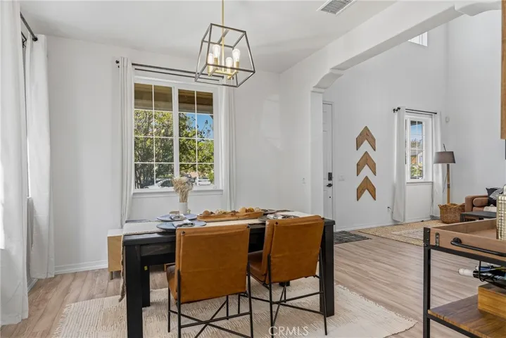 13365 Los Olivos, Sylmar, California 91342 — photo 4