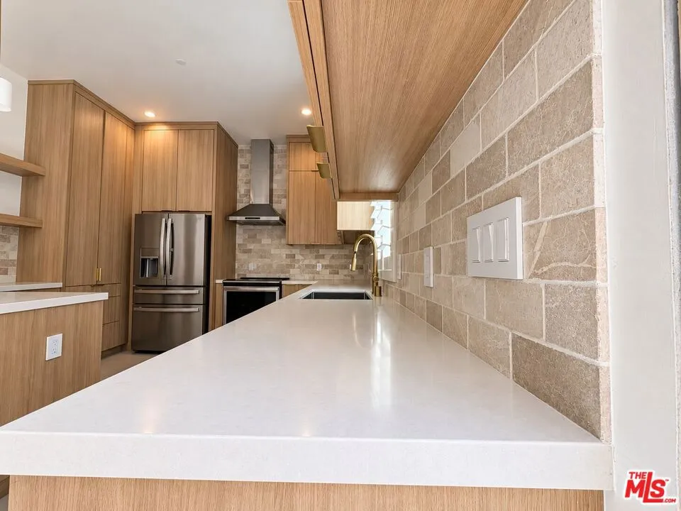 KITCHEN COUNTER KITCHEN COUNTER