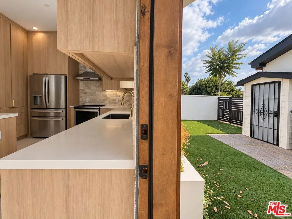 KITCHEN TO COURTYARD KITCHEN TO COURTYARD