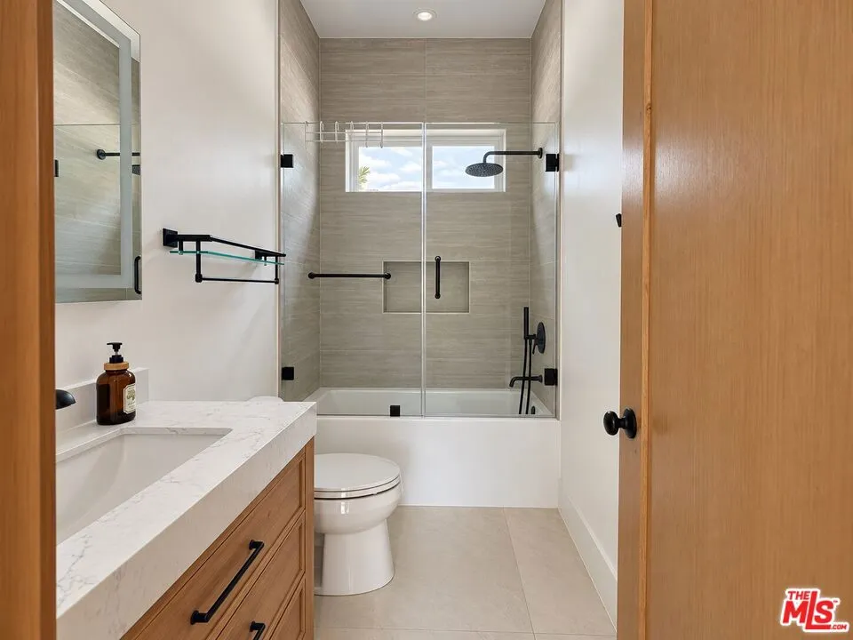 HALL BATH HALL BATH