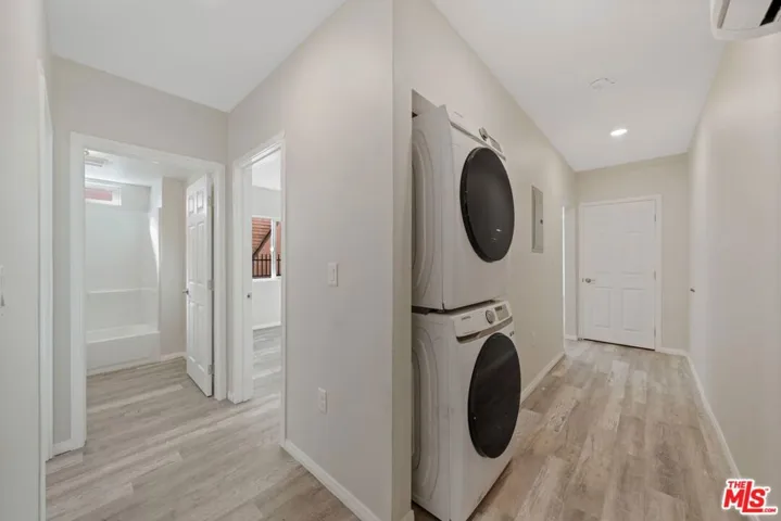 324 W 51st Street, Los Angeles, California 90037 — photo 5
