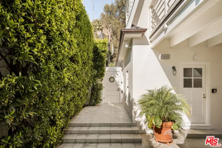 501 Palisades Beach Road, Santa Monica, California 90402 — photo 4